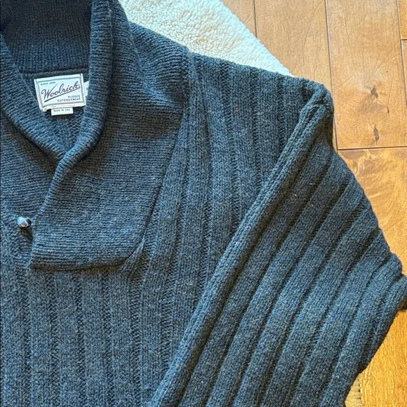 Vintage Woolrich Shawl Collar Wooden Button Pullover Sweater Men's Size Medium - Picture 5 of 13